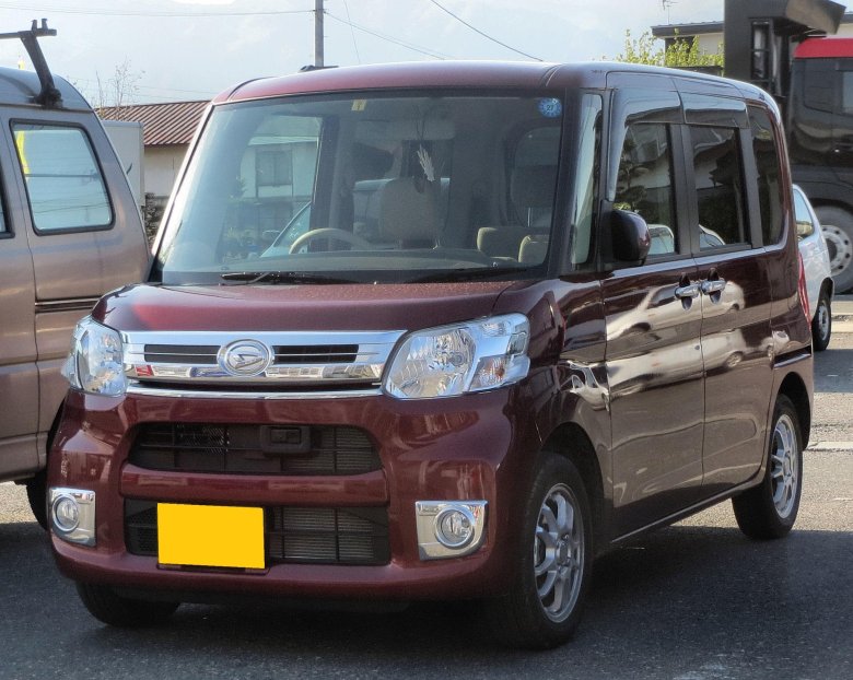 Автомобиль дайхатсу