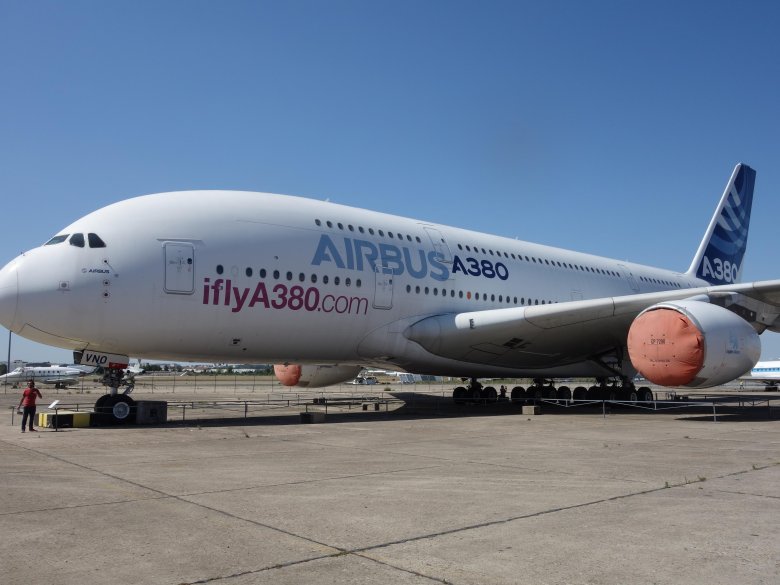 Самый большой пассажирский самолет в мире