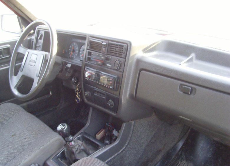Volvo 340 салон