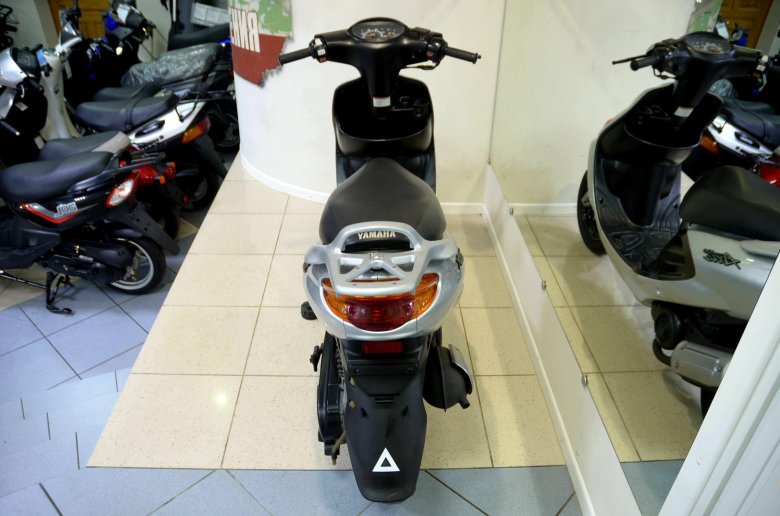 Yamaha grand axis 100