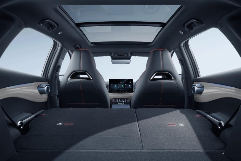 Byd han 2022 салон