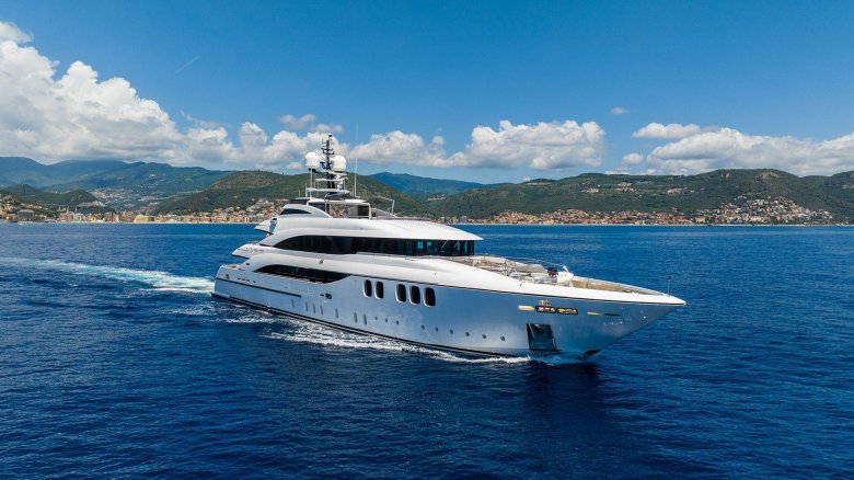 Роскошная яхта