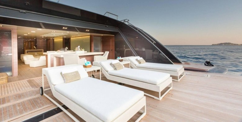 Luxury motor yacht