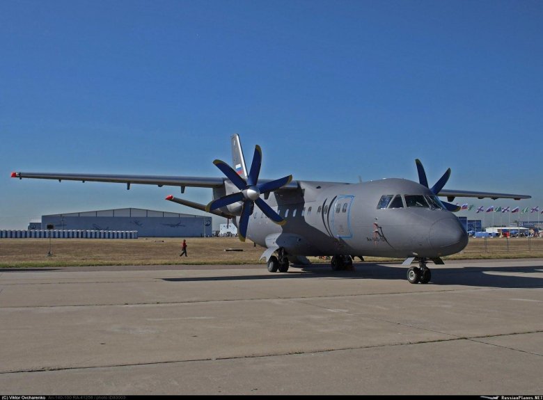 Турбовинтовой самолет ан-140