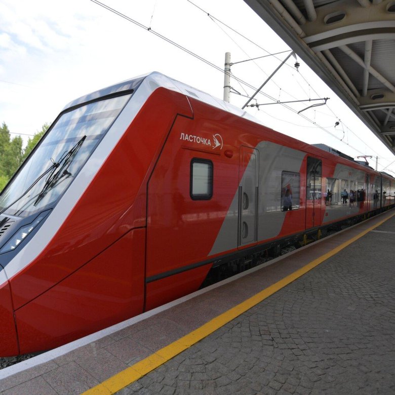Скоростной поезд ласточка