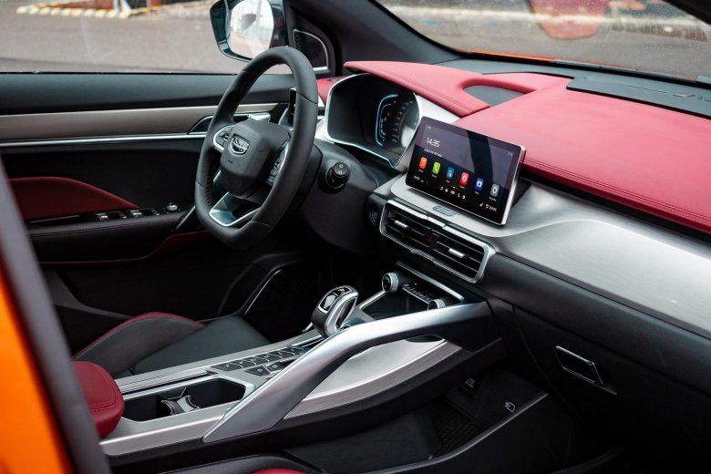 Geely coolray 2020 салон