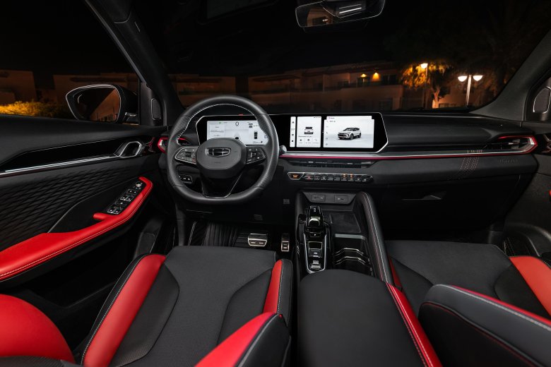 Geely coolray интерьер