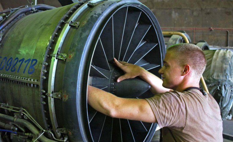 Авиационный механик