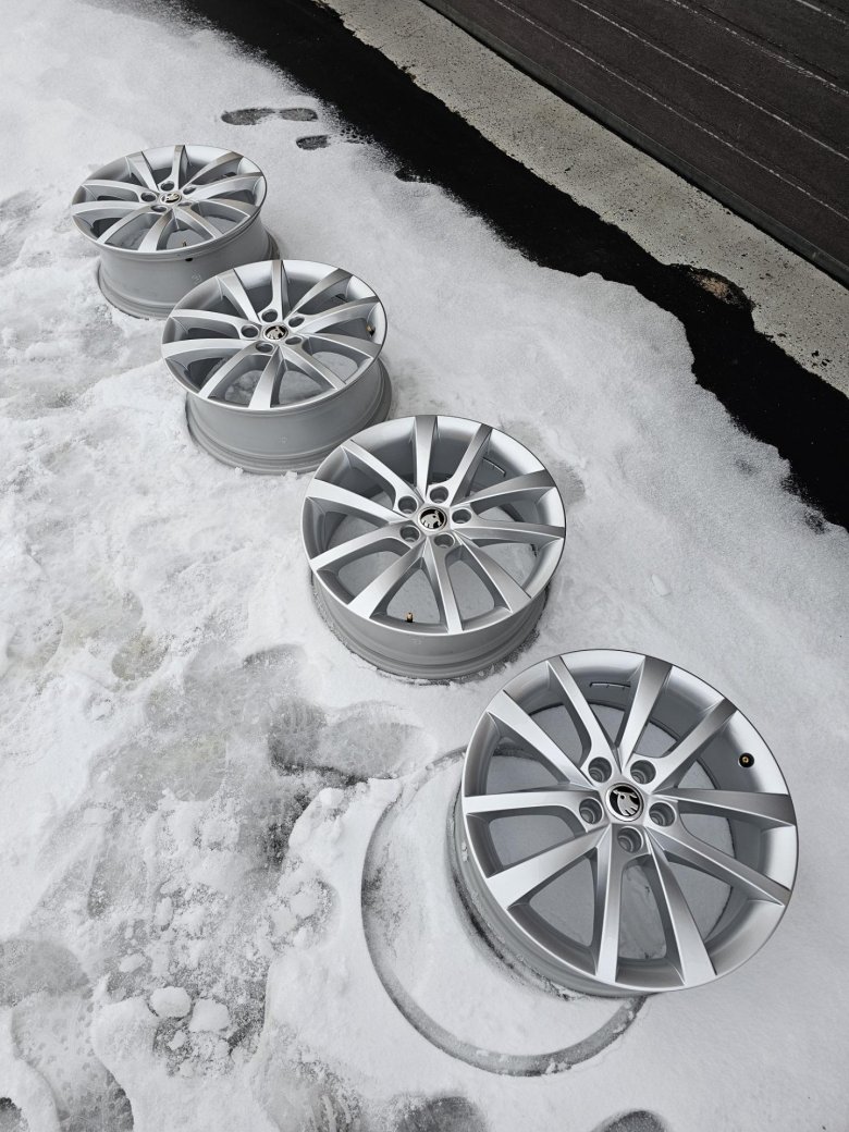 Оригинальные диски шкода суперб r16