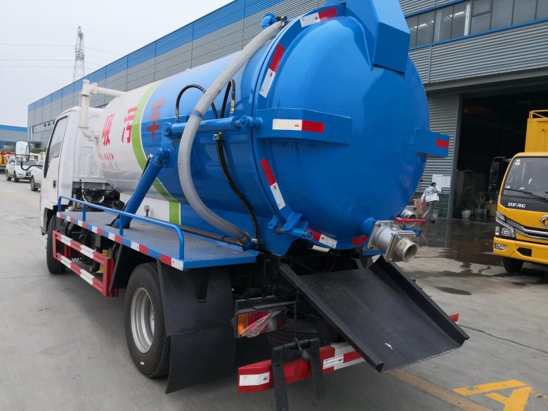 Вакуум грузовик