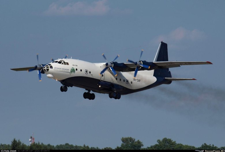 Самолет ан 12
