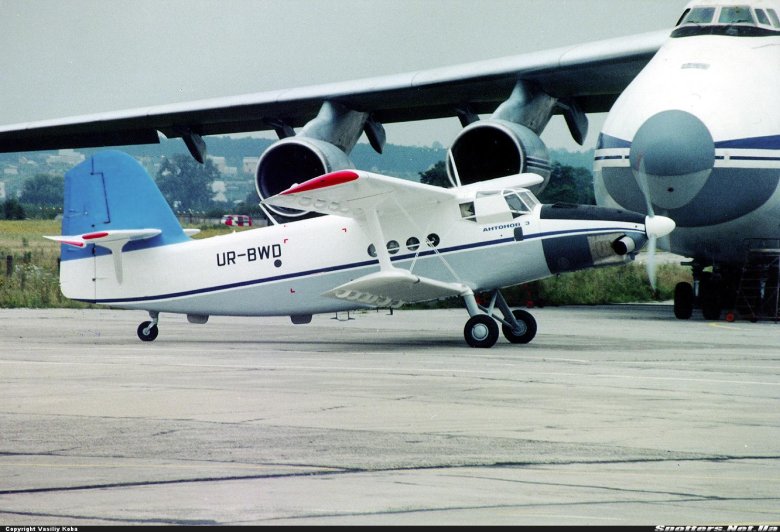 Ан 28 пассажирский самолёт