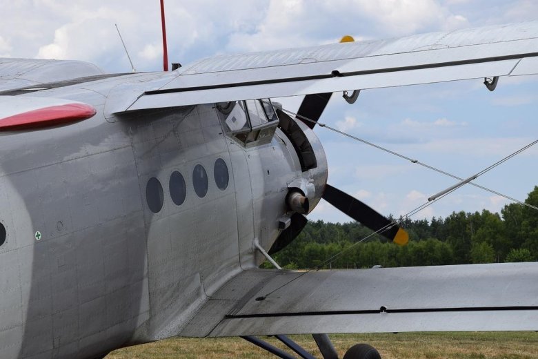 Самолет ан 2