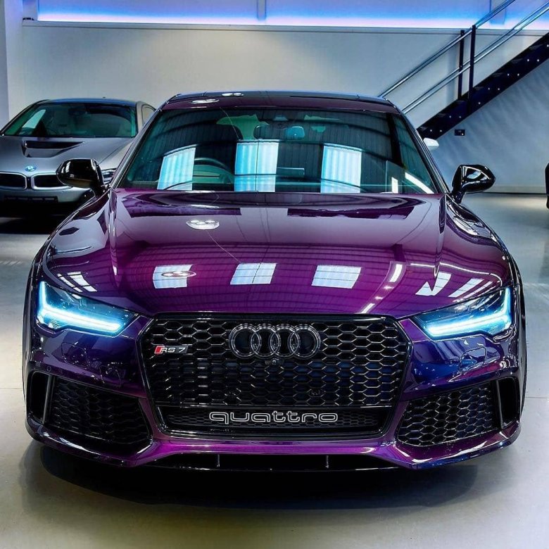 Фиолетовая ауди rs7