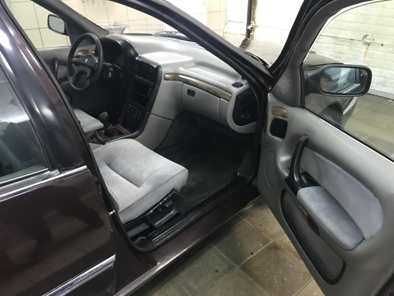 Saab 9000 салон