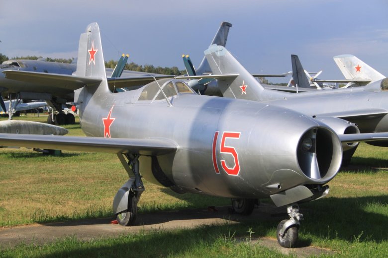 Первый советский реактивный самолет
