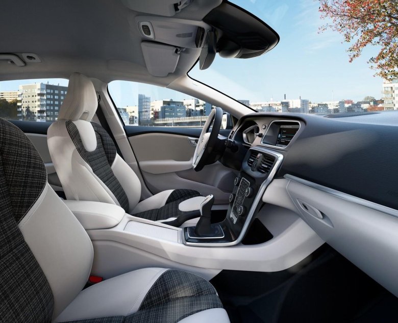Volvo v40 cross country салон