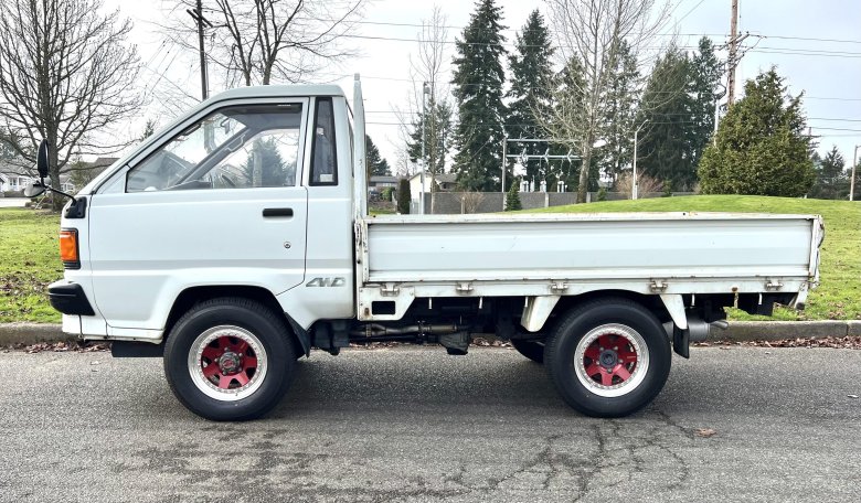 Toyota lite ace truck
