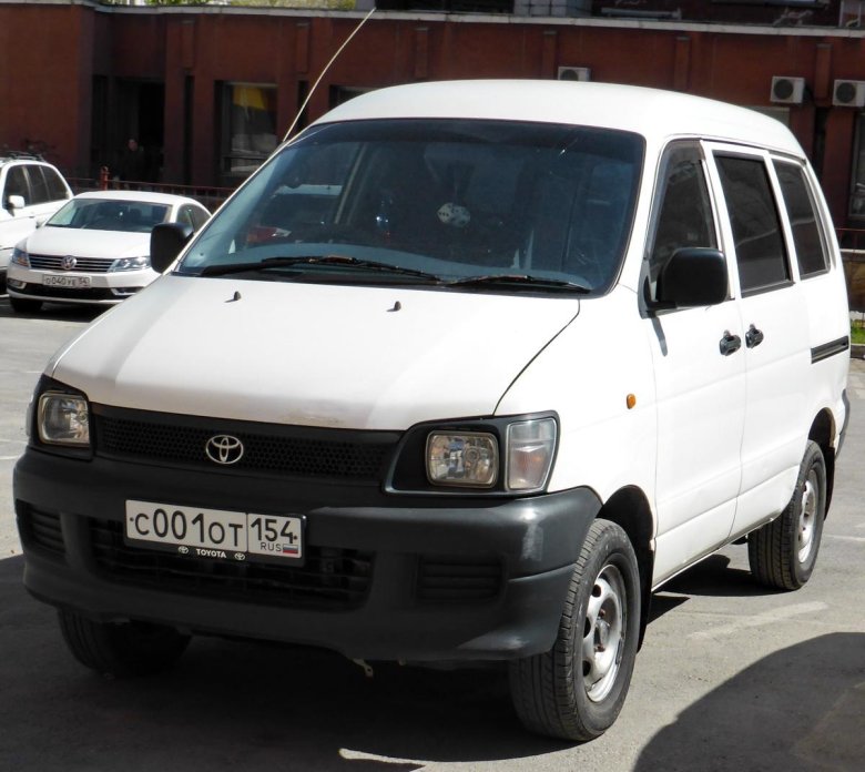 Тойота таун айс 2002