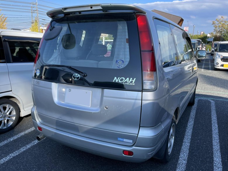 Toyota lite ace noah