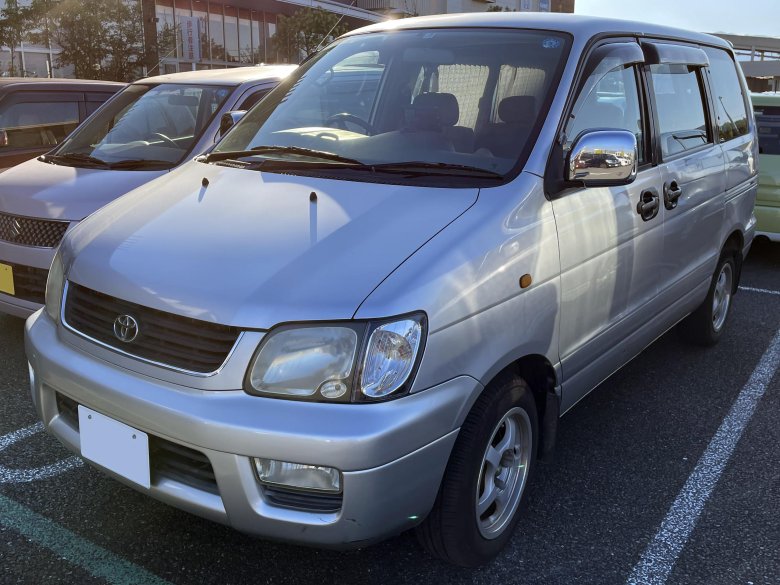 Тойота таун айс ноах 2000 года