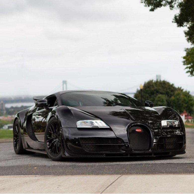Бугатти вейрон черная