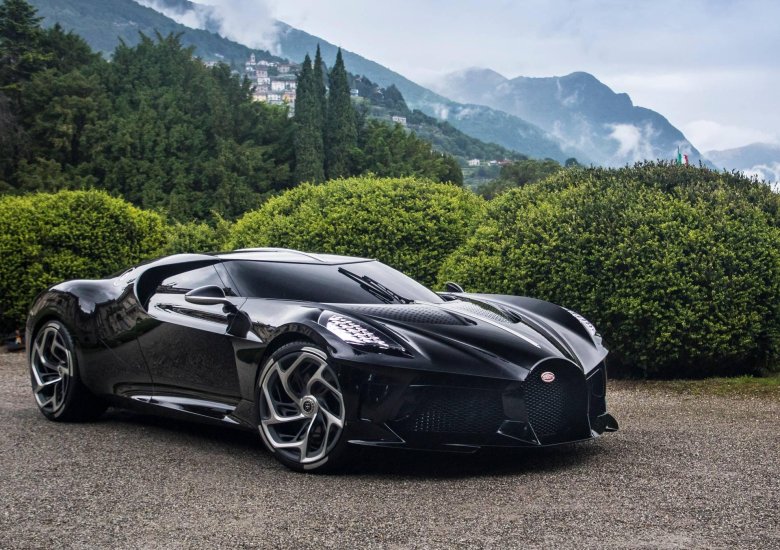 Машина bugatti la voiture noire