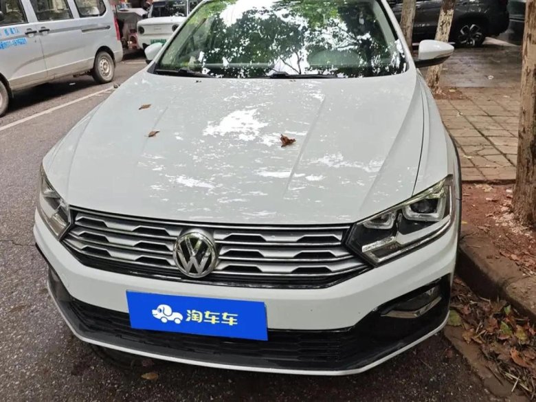 Автомобиль volkswagen