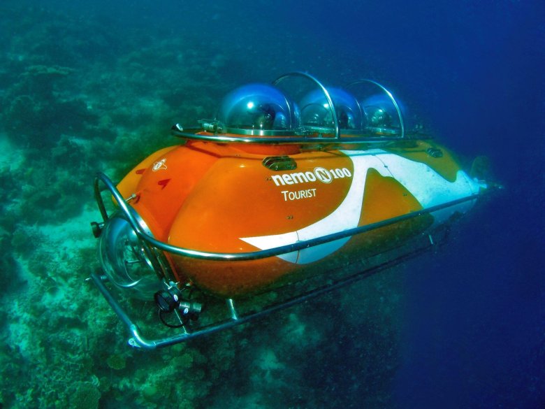 Подводный батискаф субмарина