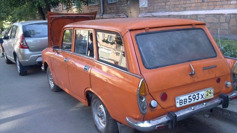 Москвич комби 2137