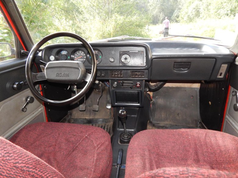 Салон москвич 2140