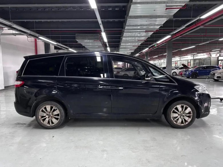 Китайский минивэн gac gm8