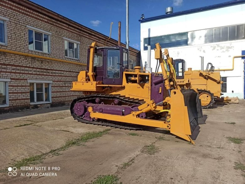 Бульдозер четра болотник