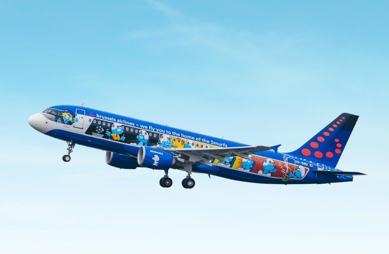 Смурфс аирлайнес самолёт