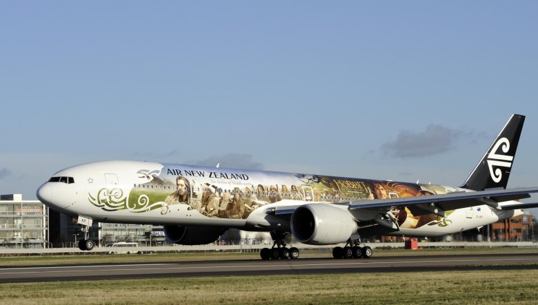 Boeing 777-300 air new zealand hobbit
