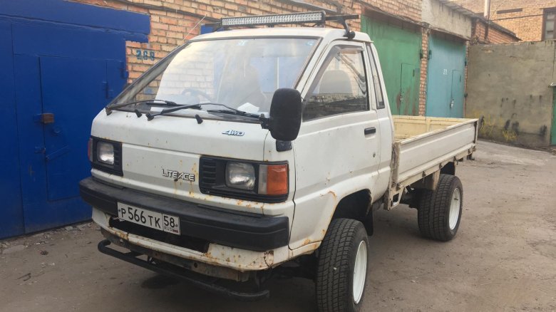 Toyota lite ace truck 4wd