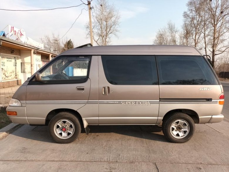Тойота таун айс 1994
