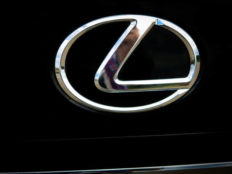 Лексус значок