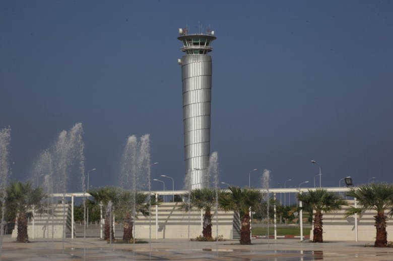 Air traffic control tower
