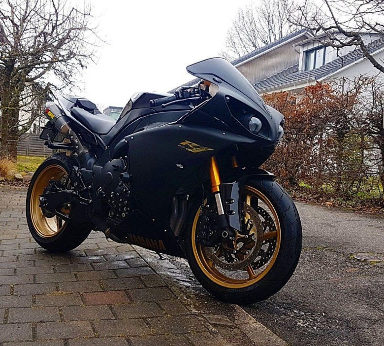 Yamaha r1 diablo