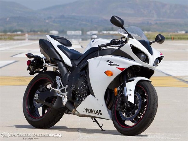 R 1 yamaha
