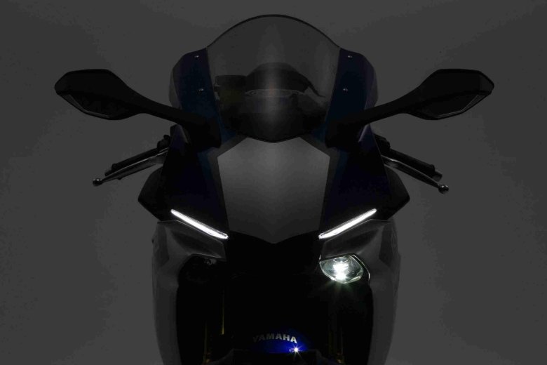 Yamaha r1 2015 black