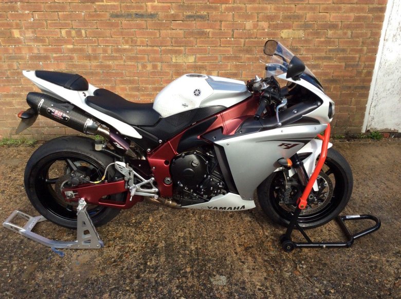 Yamaha r1 crossplane