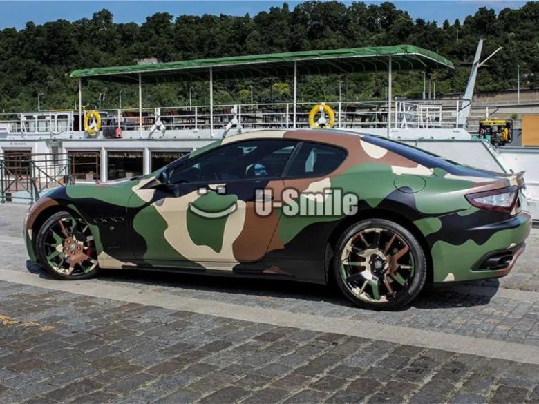 Машина цвета хаки