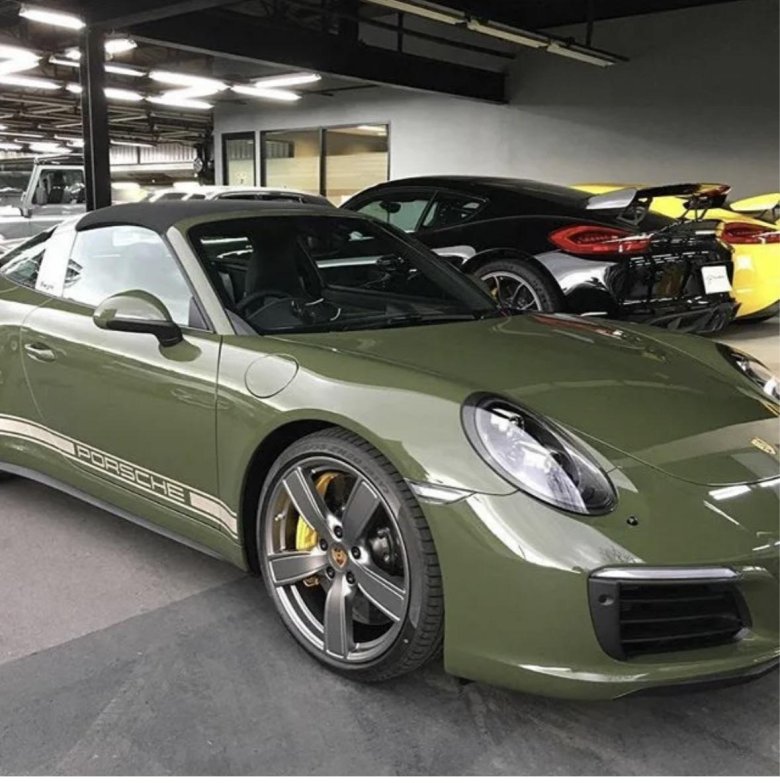 Порше зеленый