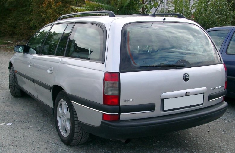 Opel omega caravan универсал