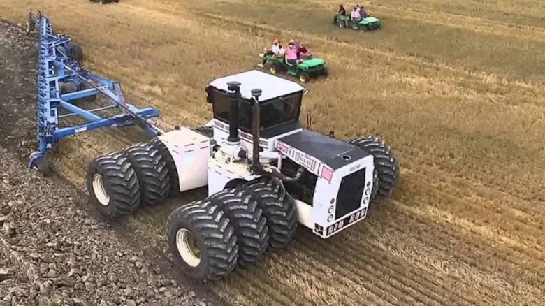 Самый большой трактор в мире