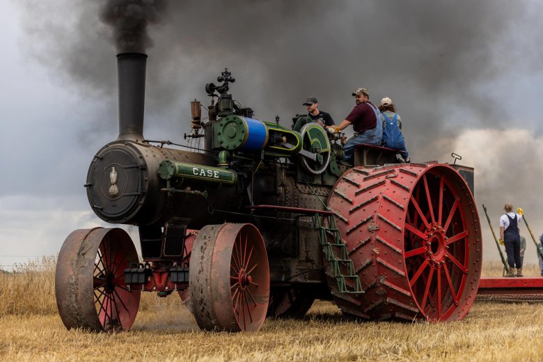 Паровой трактор орлик