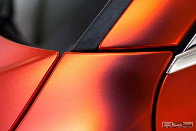 Красный матовый хром