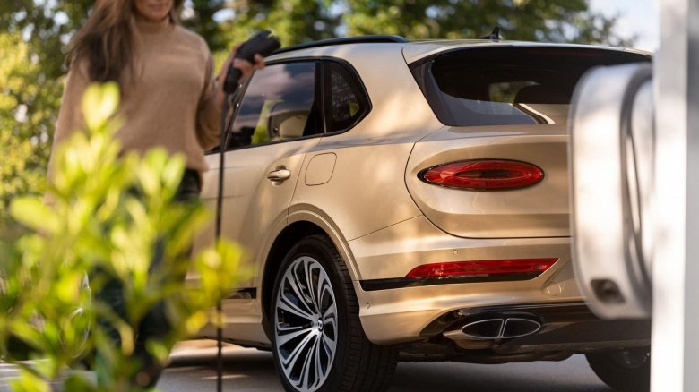 Bentley bentayga hybrid 2021